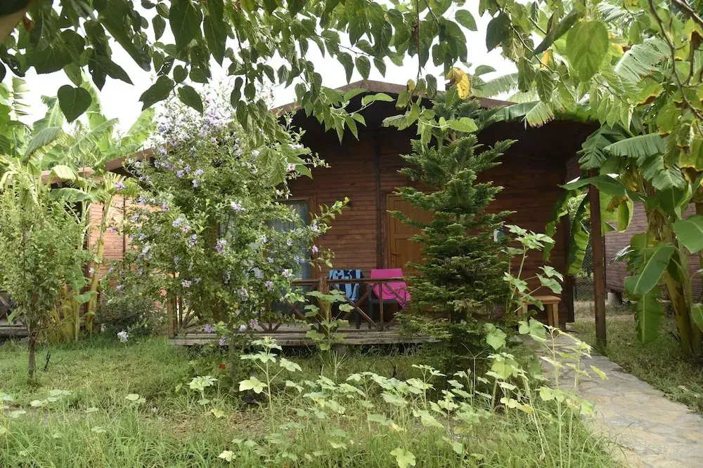 Чиралы: Serenity Bungalows