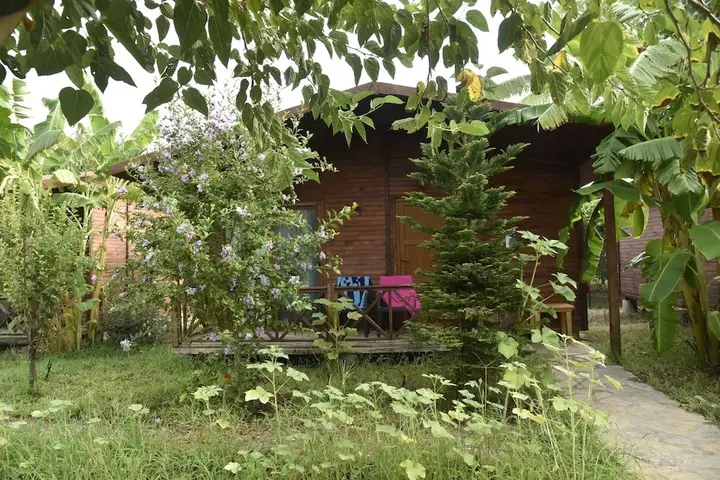 Чиралы: Serenity Bungalows