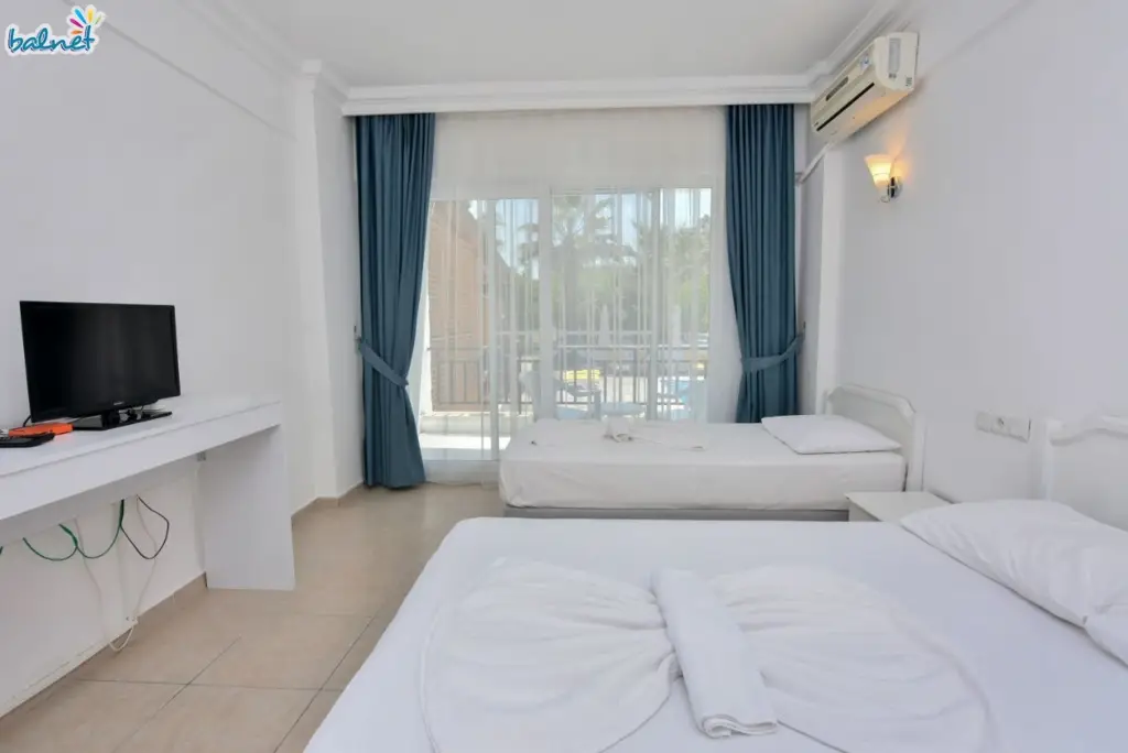 Айвалык: Tunan Motel