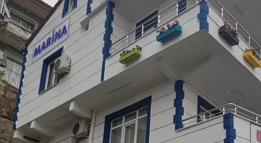 Бартын: Marina Pension