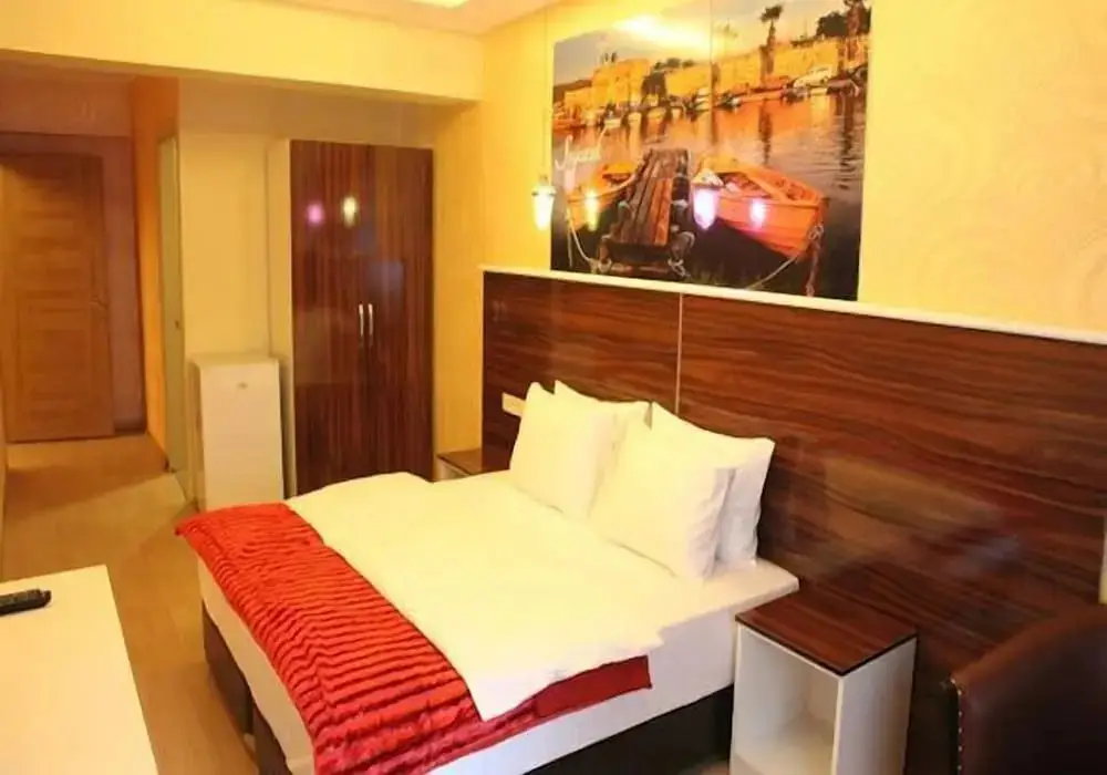 Измир: Lucid Otel