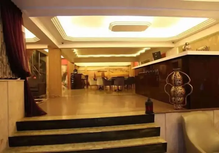 Измир: Lucid Otel
