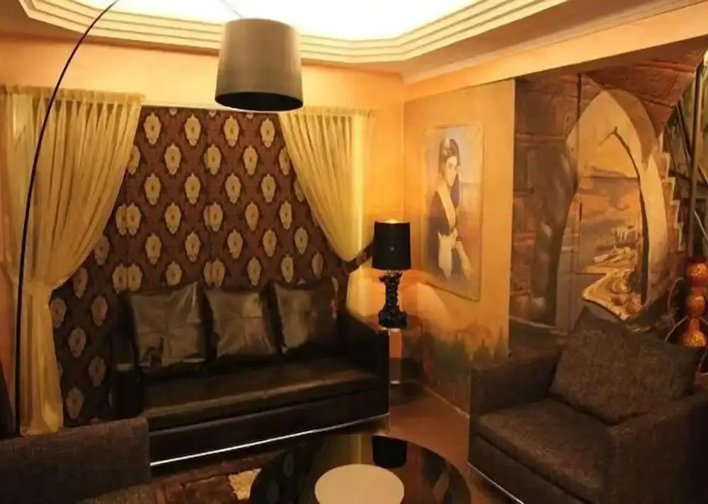 Измир: Lucid Otel