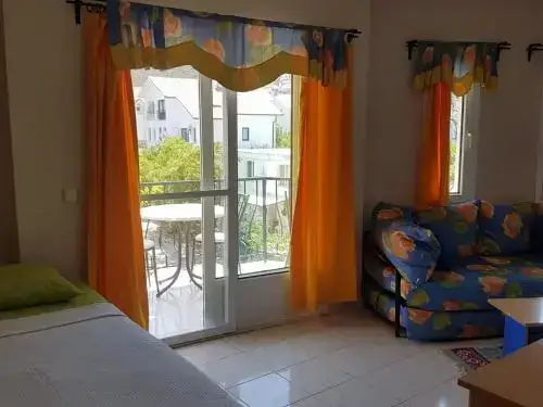 Датча: Yalcinkayalar Aparthotel