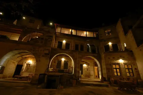 Century Cave Hotel — фото 1
