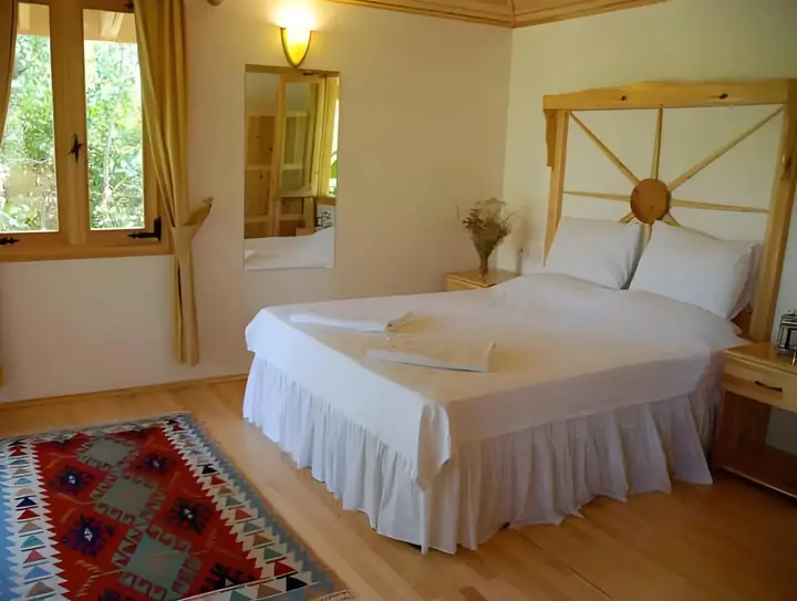 Чиралы: Bellerofon Hotel