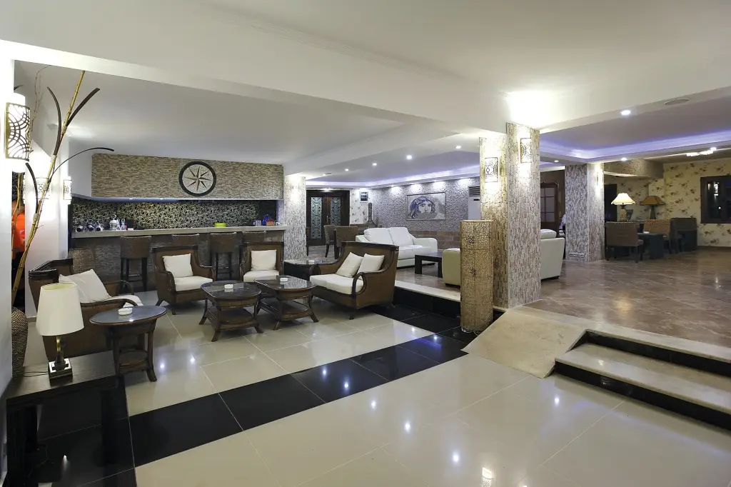Costa Bitezhan Hotel — фото 1
