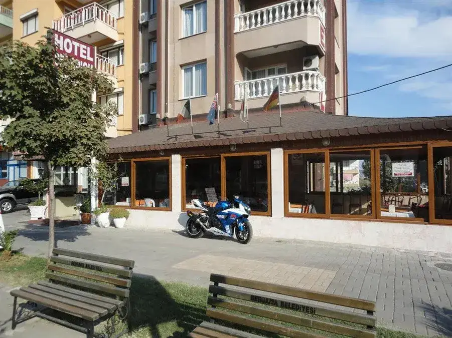Serapion Hotel — фото 1