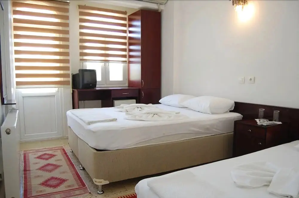 Айвалык: Hotel Selina