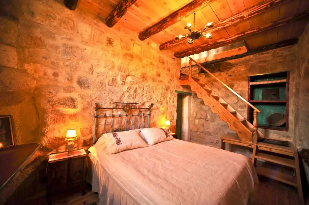 Ургуп: Anitya Cave House