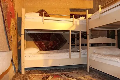 Stay In Peace Cave Hostel — фото 1