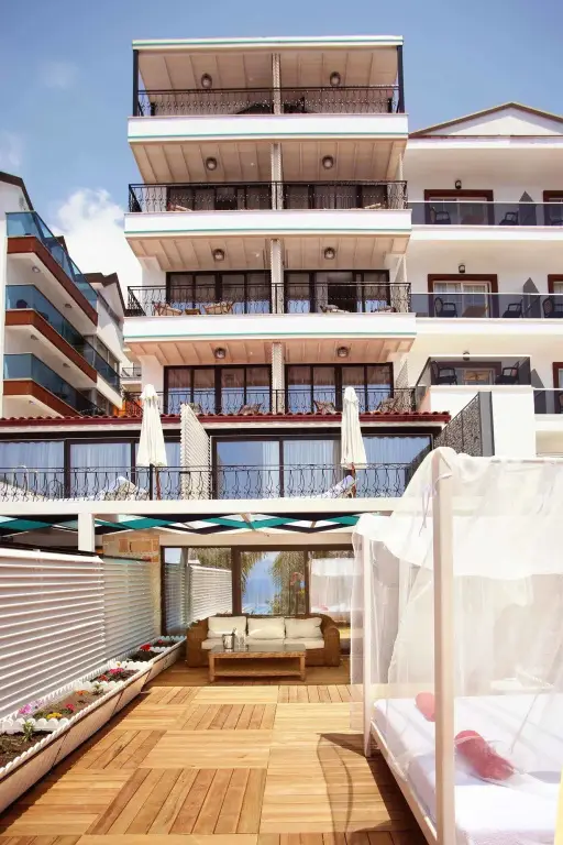 Nur Beach Hotel — фото 1