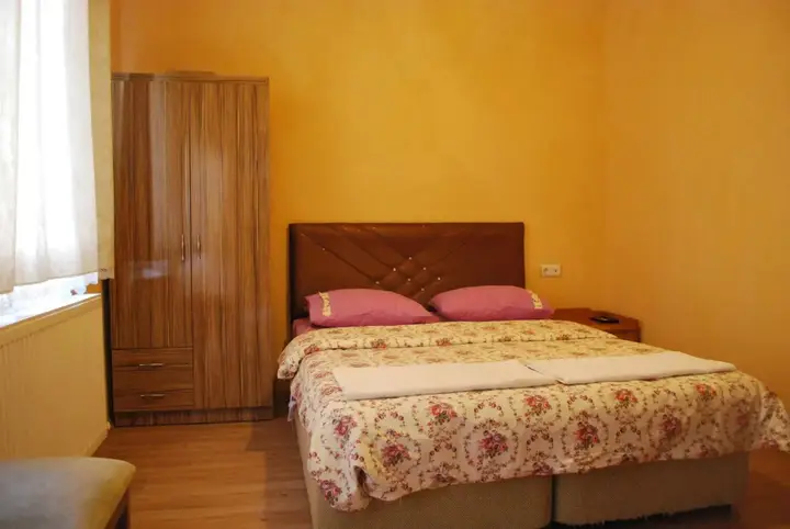 Гёреме: Emre's Stone House