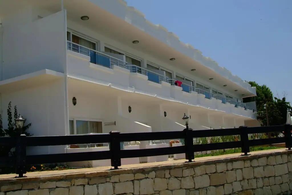 Side Beach Club Hotel — фото 1