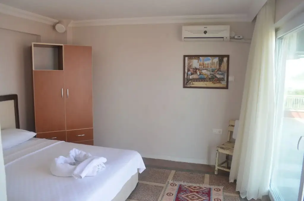Айвалык: Tunc Otel