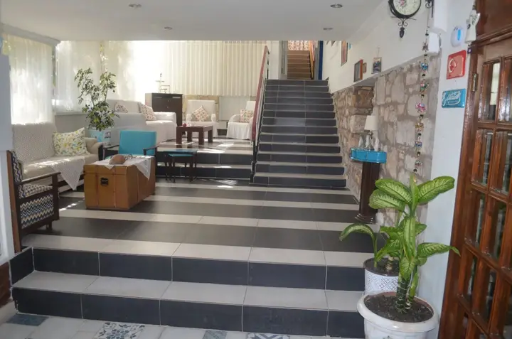 Айвалык: Tunc Otel