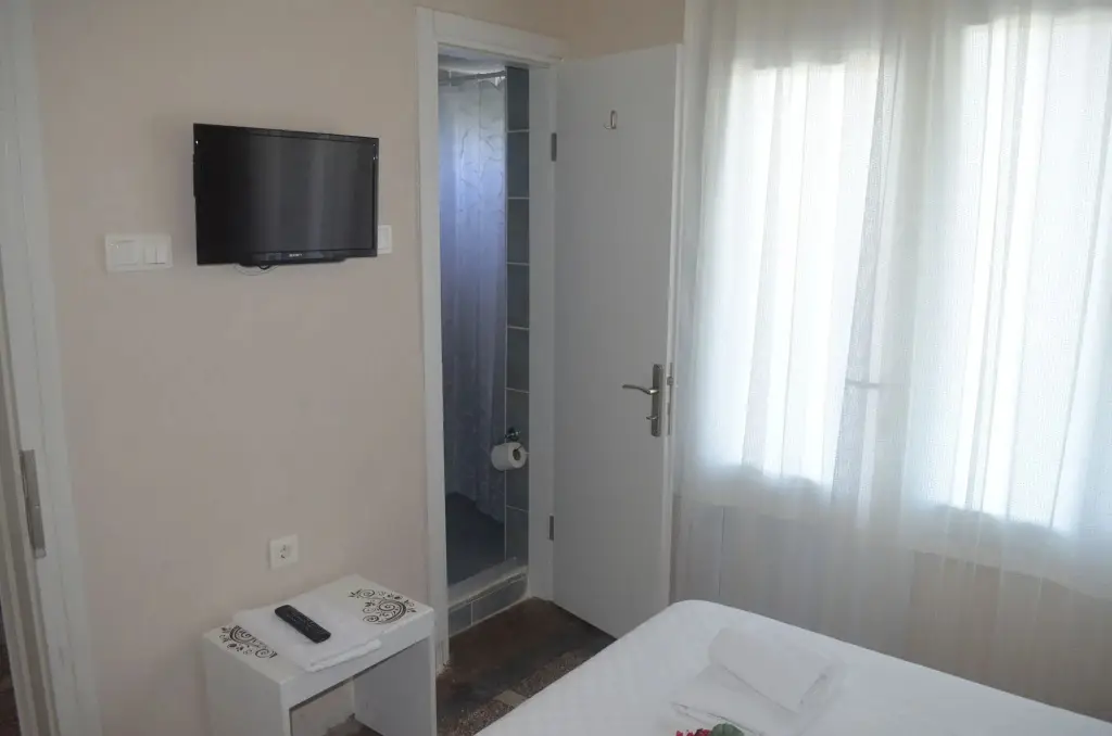 Айвалык: Tunc Otel