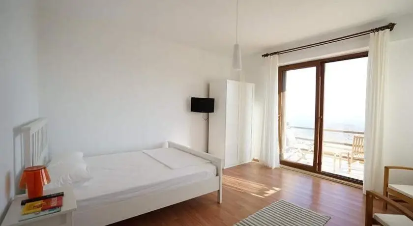 Датча: Tsira Hotel