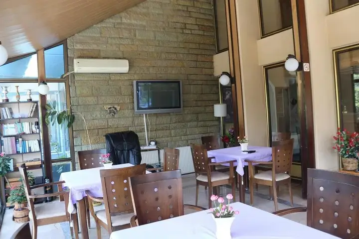 Эдремит: Otel La Mer Akcay