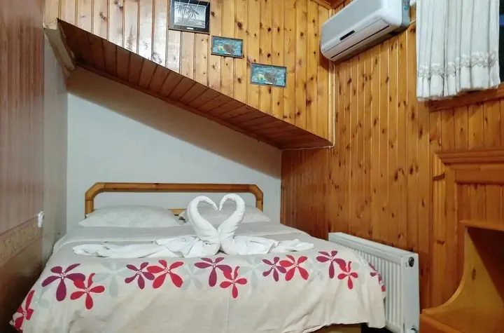 Сайл: Motel Sebastian