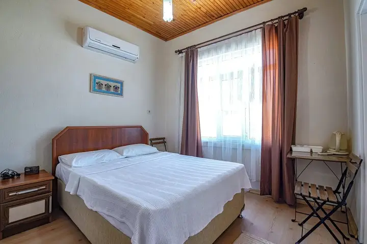 Бозджаада: Mine Tatil Evi