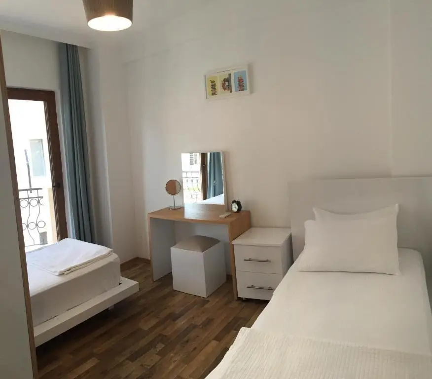 Каш: The Townhouse Apartment