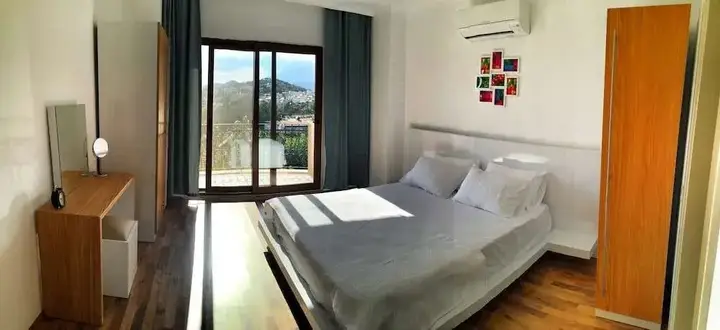 Каш: The Townhouse Apartment