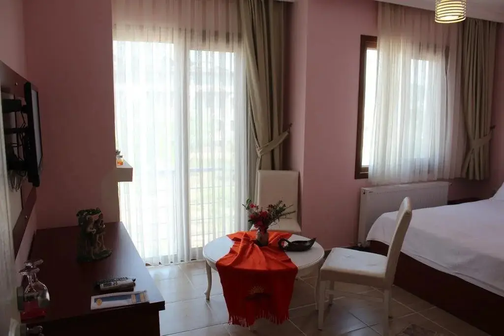 Сайл: Tramonto Hotel