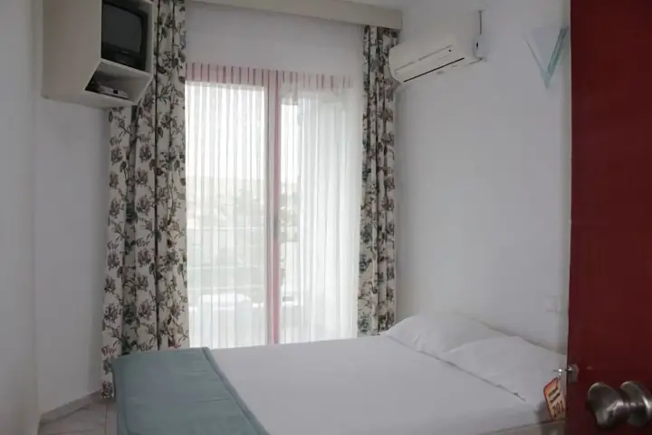 Гунейли: Kosk Motel