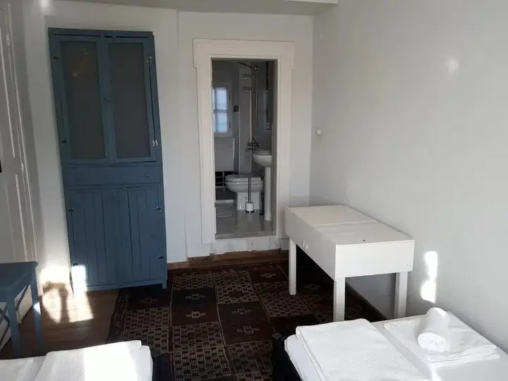Айвалык: Madra House