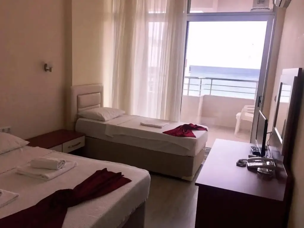 Дидим: Hotel First Class