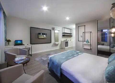 The Clock Suites — фото 1