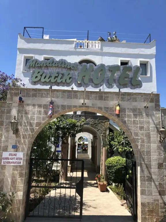 Ayvan Beach Hotel — фото 1