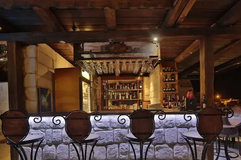 Shoestring Cave House - Hostel — фото 1