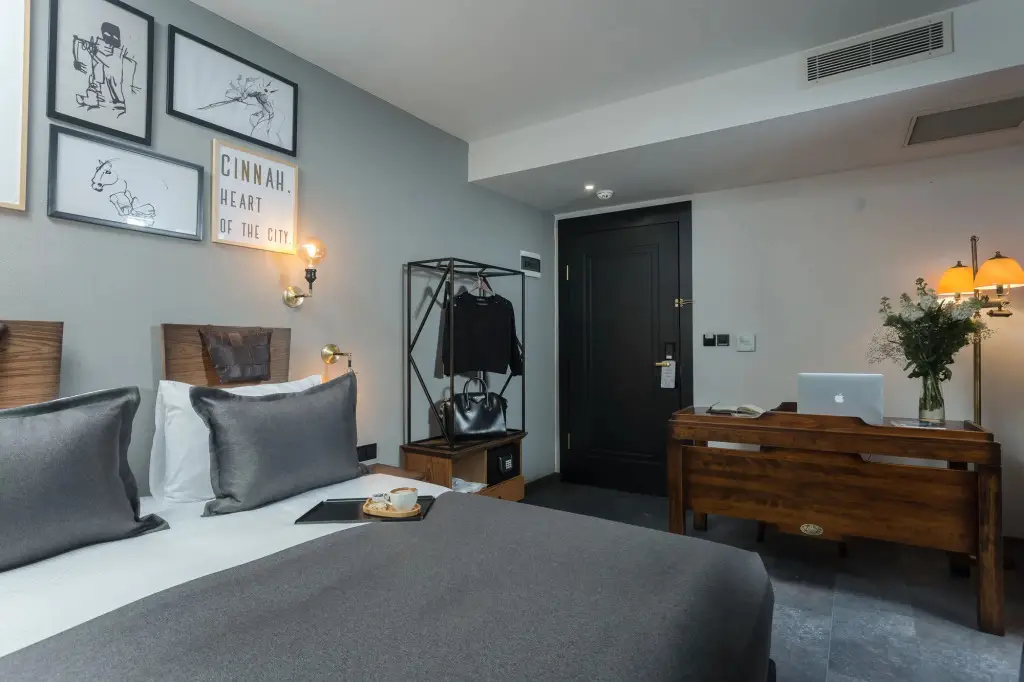 Анкара: Hotel Cinnah