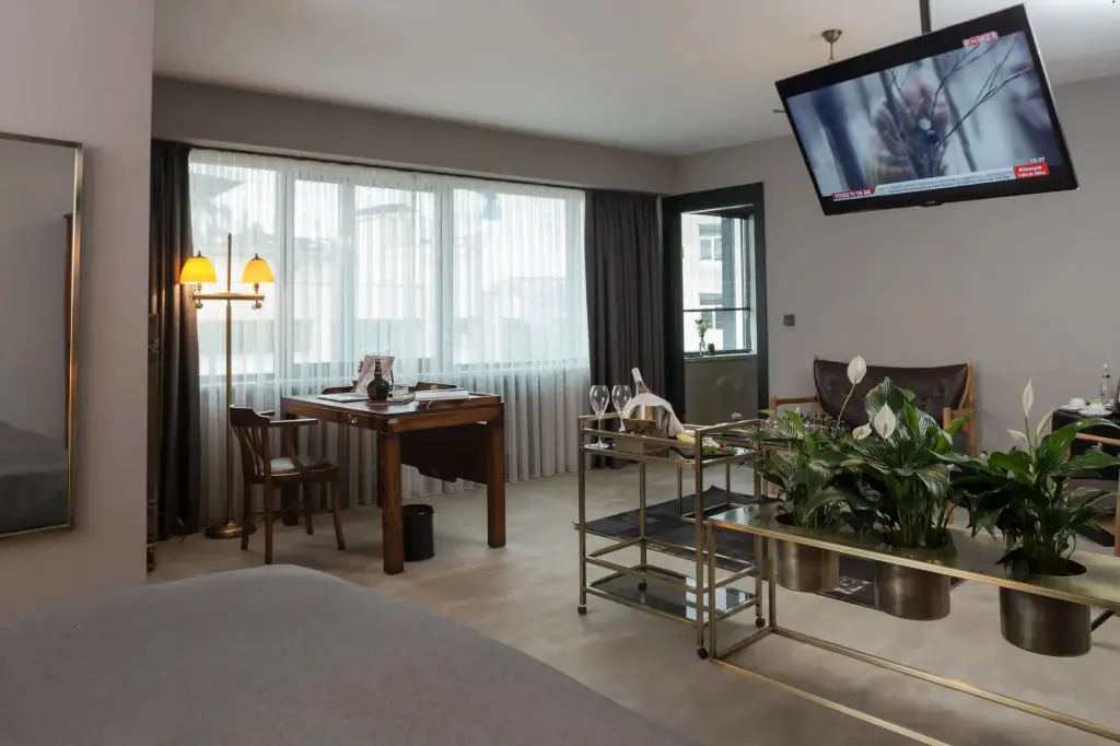 Анкара: Hotel Cinnah