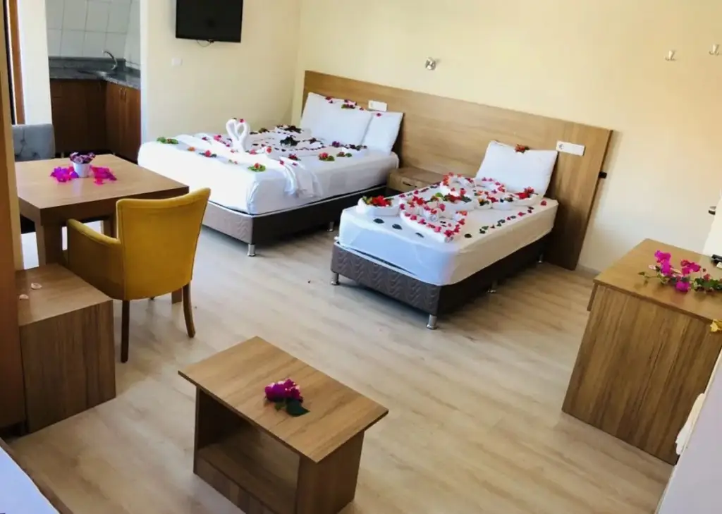 Кемер: Castello Hotel & Aparts