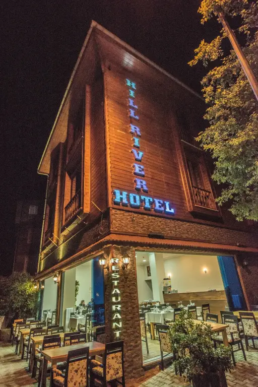 Hill River Hotel — фото 1