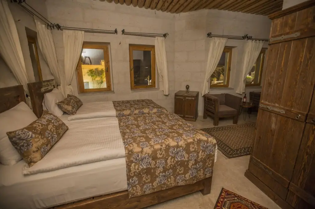 Учисар: Helike in Cappadocia