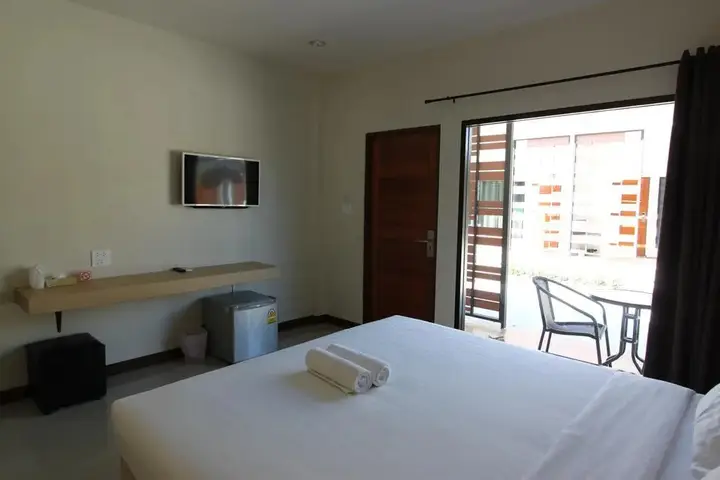 Бо Флой: At Muangploy Resort