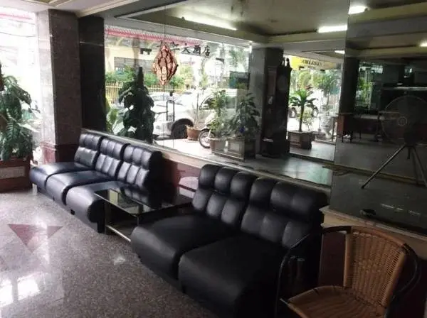 Хатъяй: Chonlatarn Hotel
