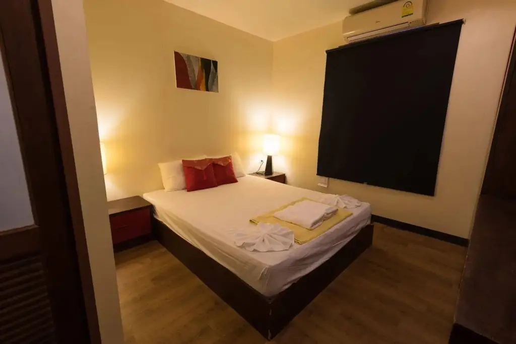 Ланта: Sincere Guest House & Restaurant