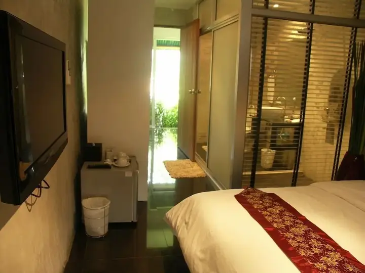 Сикхио: Suan Muang Porn