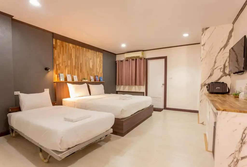 Чаккарат: Phimai Paradise Hotel