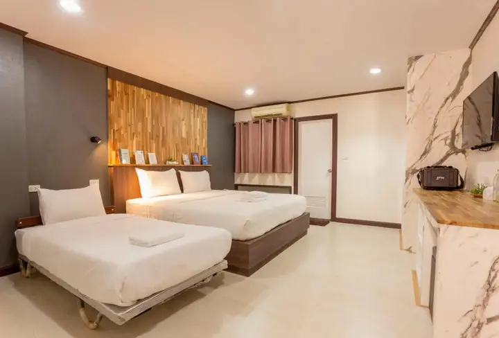 Чаккарат: Phimai Paradise Hotel