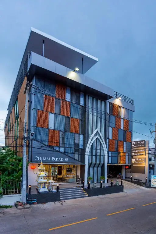 Чаккарат: Phimai Paradise Hotel