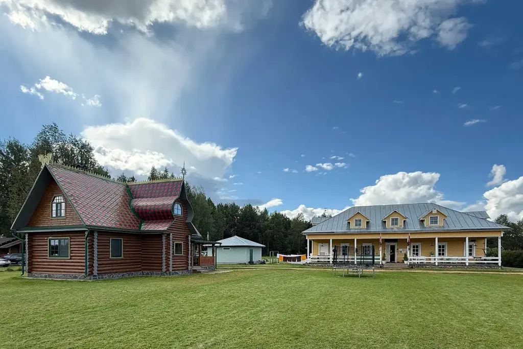 Ересино: Усадьба Родное