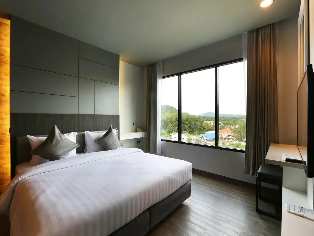 Хатъяй: TR Rock Hill Hotel