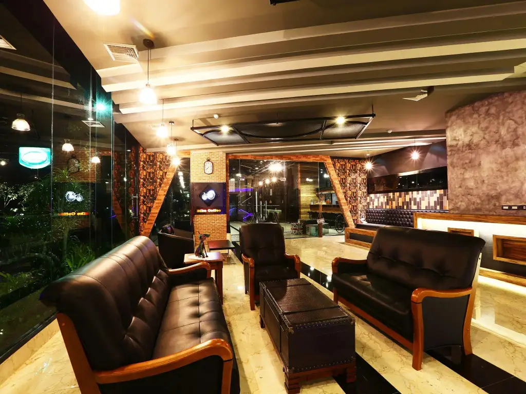 Хатъяй: TR Rock Hill Hotel