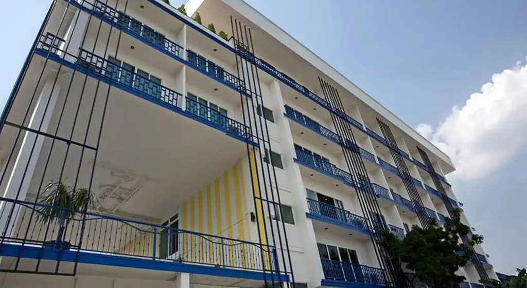 The Bridge Residence Hotel — фото 1